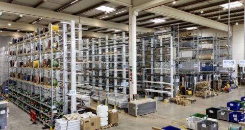 Estanterías almacén dr martens | POLYPAL STORAGE SYSTEMS